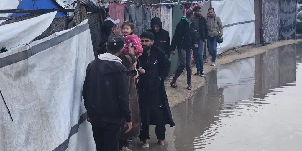 Il brano di Gazzeli: la voce della madre che spezza i cuori