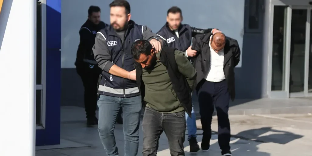 Adana: smantellata rete di trafficanti di migranti, quattro arresti