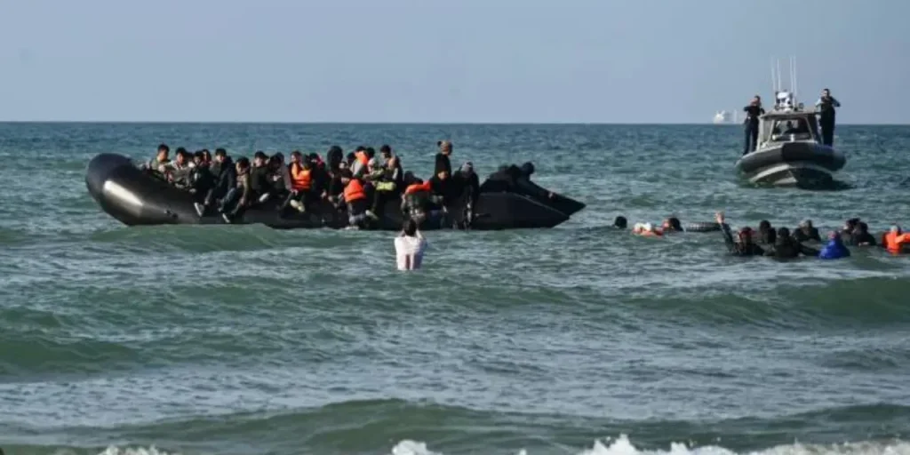 Barca di migranti affonda al largo del Senegal, oltre 150 morti
