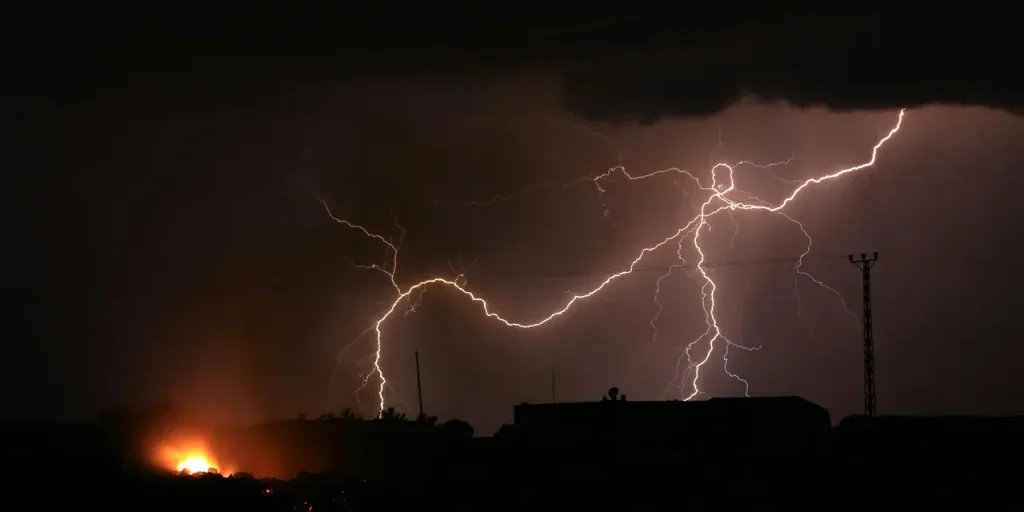 Cerchio luminoso osservato nel cielo notturno: scienziati ancora senza spiegazione