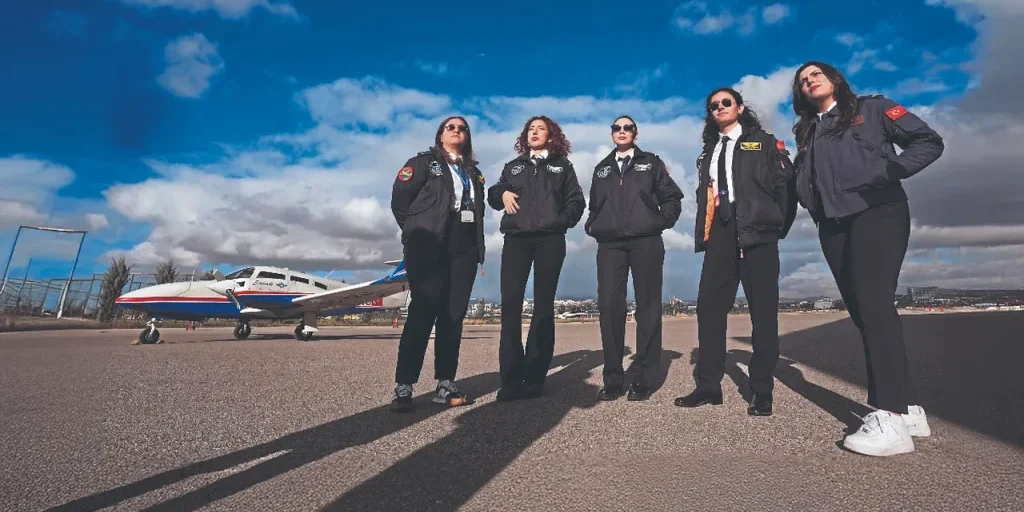 Turkish Airlines University forma donne di varie professioni per diventare piloti