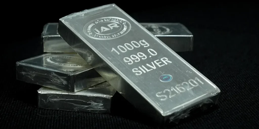 Prezzo dell'argento sale a 58,95 dollari: fondi di argento superano il 17% di rendimento