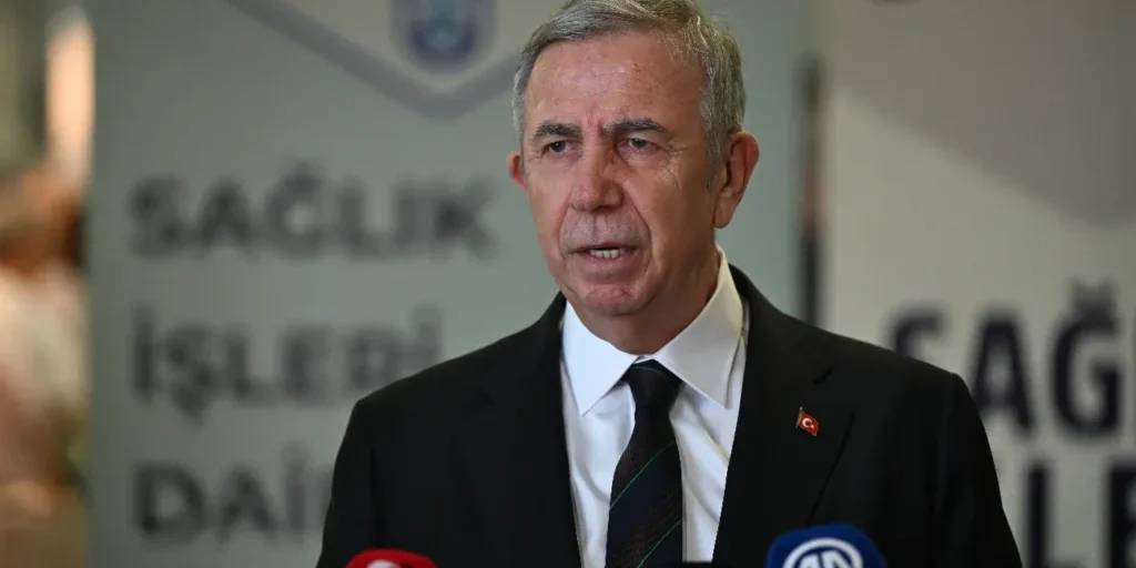 Presidente dell'ABB Mansur Yavaş presenta lettera di opposizione al ministero dell'Interno per mandato di perquisizione relativo a un'indagine su un concerto