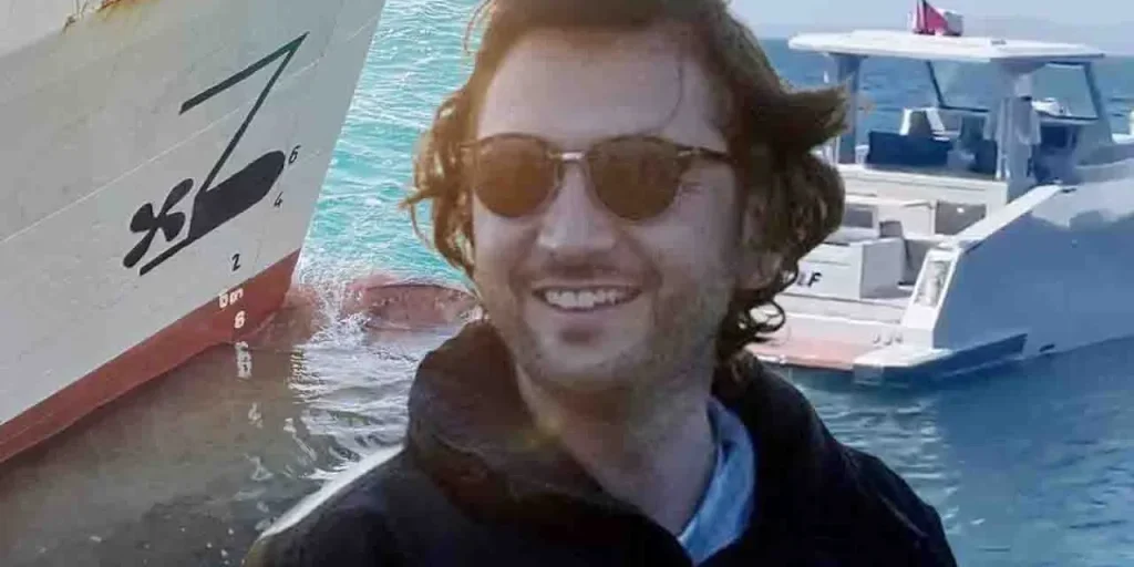 Barca di Halit Yukay affonda dopo collisione con nave da carico a piena velocità