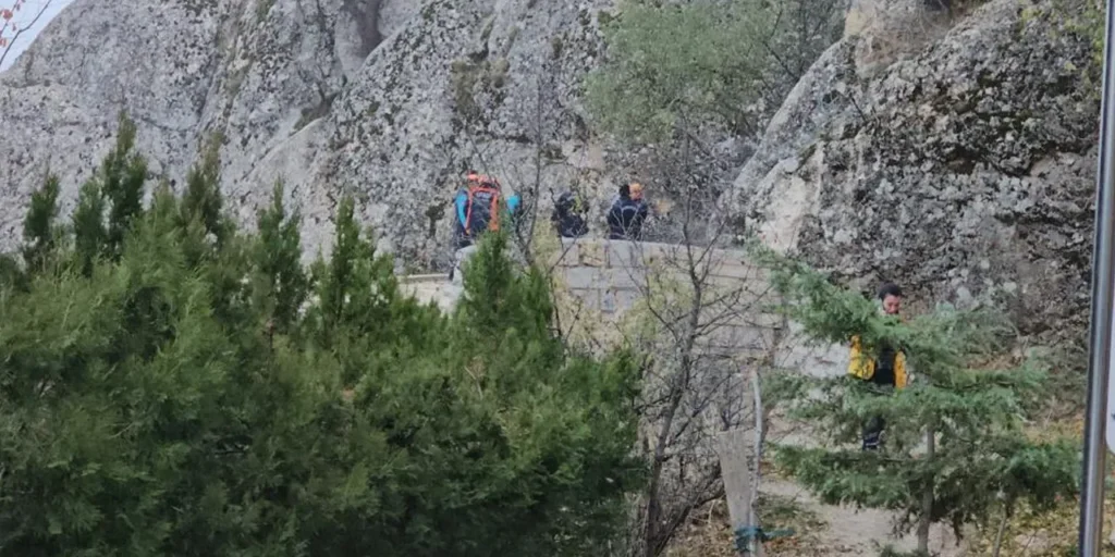 Donna morta dopo caduta da castello di Harput, Elazığ: indagine in corso