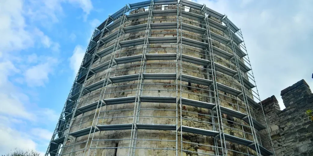 Yedikule: restaurazione della settima torre del forte storico