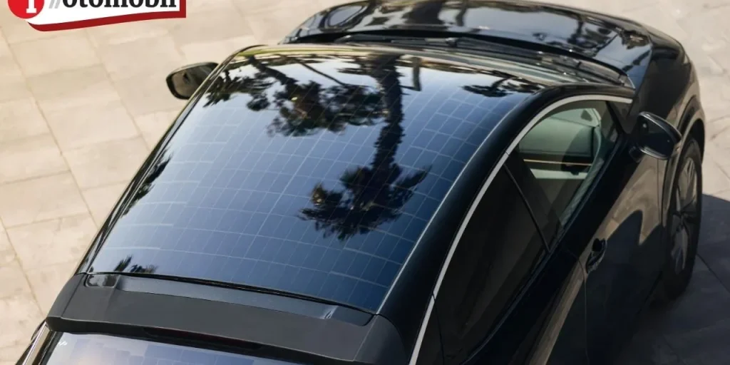 Nissan presenta SUV Ariya con pannelli solari che aggiungono 23 km di autonomia al giorno