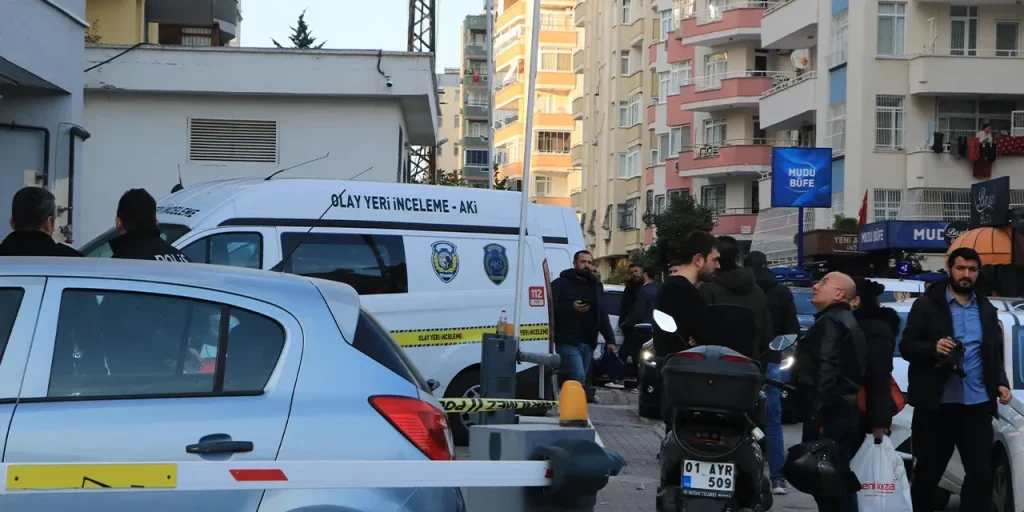 Uomo di Adana uccide figlio dell’imprenditore e si suicida dopo disputa sulla casa
