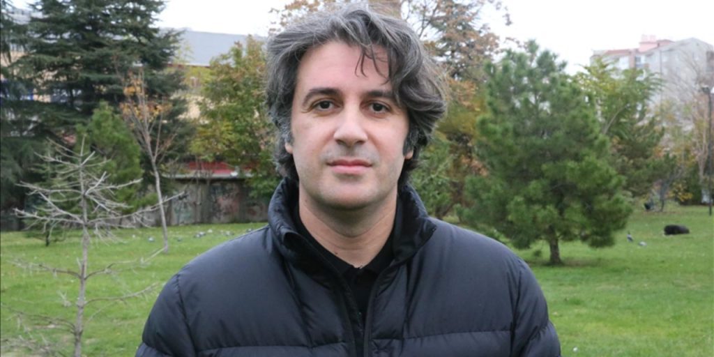 Errore bancario da 2 milioni: il professore che restituì la somma per onestà