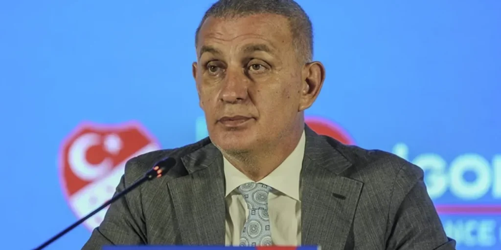 Presidente della Federazione Tedesca di Calcio, Ibrahim Hacıosmanoğlu, annuncia conferenza stampa il 9 dicembre a mezzogiorno.