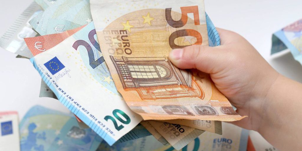 Il supplemento Kindergeld per i funzionari pubblici: quanto ricevono davvero
