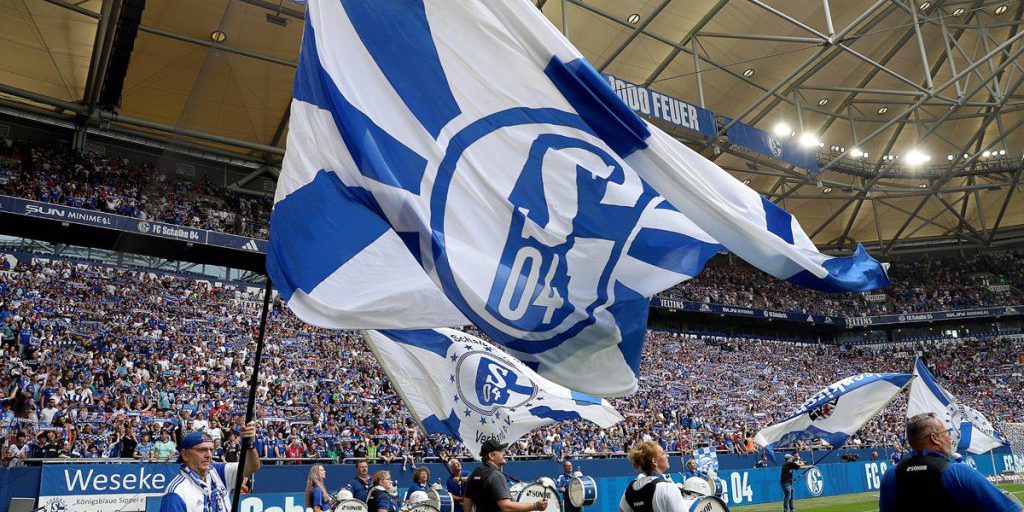 Schalke-Fan macht es schon wieder! Man lässt ihm keine Wahl