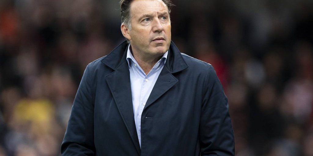 Schalke-Legende steckt mittendrin – Schiri-Eklat sorgt für hitzige Diskussionen