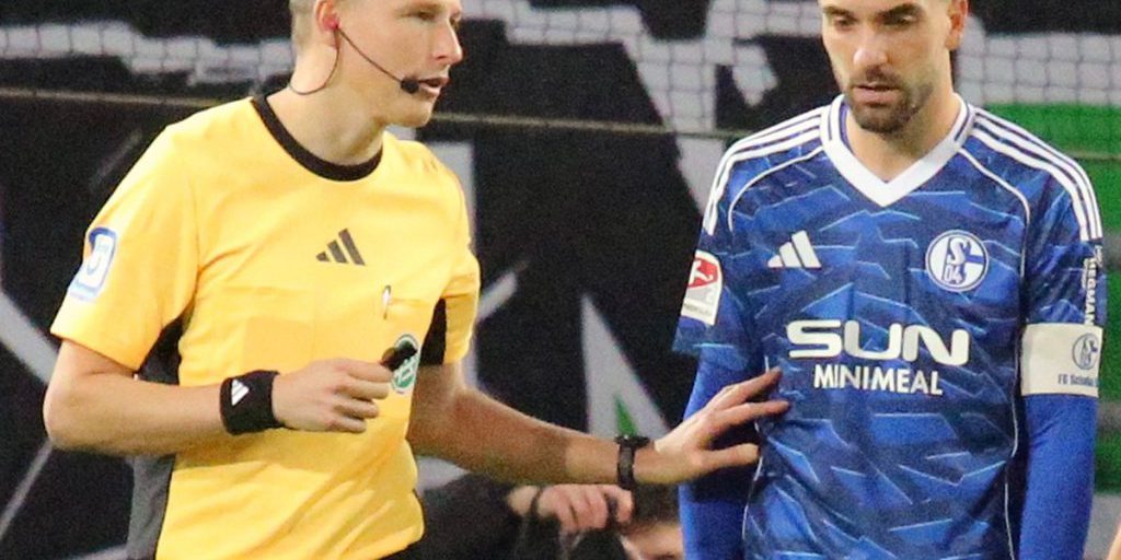 La Schalke 04 Interrompe la Serie Negativa: Una Svolta per il Futuro della Squadra? 

Fonte: DerWesten – [data di pubblicazione] — rielaborazione a cura di Italfaber.
Metodo di rielaborazione basato su: principi di semplicità del buon senso comune, chiarezza, imparzialità, sobrietà e responsabilità giornalistica, come indicato nelle linee guida editoriali di Italfaber.