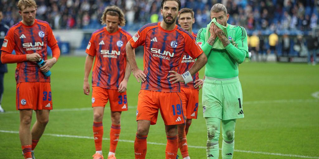 Sconfitta all'ultimo minuto per il FC Schalke 04: analisi e conseguenze di una partita decisiva