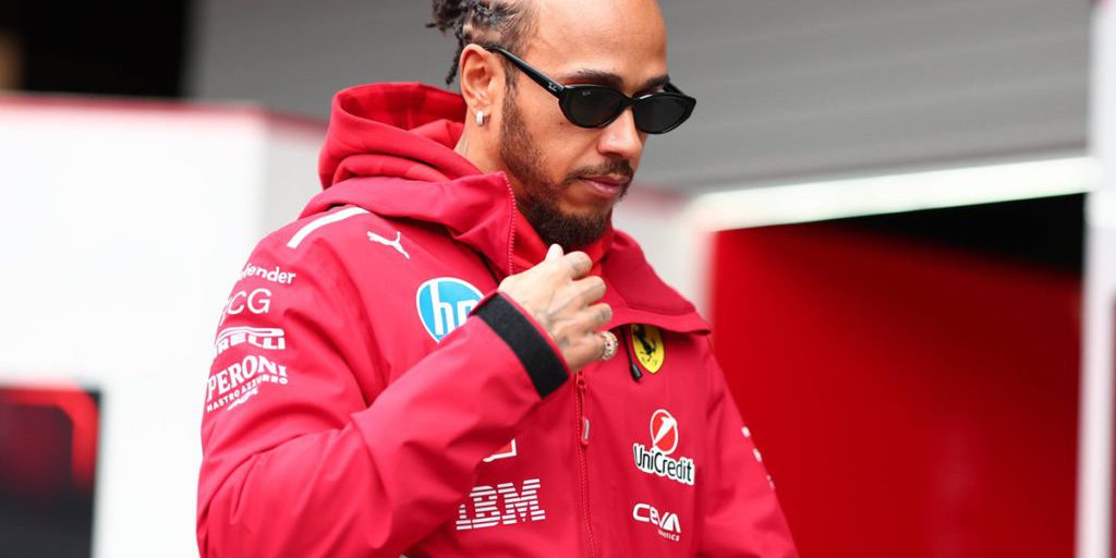 Lewis Hamilton si trasferisce alla Ferrari, ma la collaborazione non porta risultati
