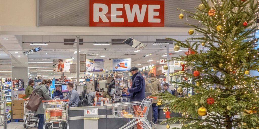 Prezzi natalizi fuori controllo: come i supermercati come Aldi e Rewe stanno mettendo a dura prova i clienti con prezzi elevati