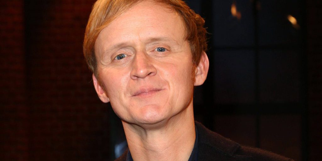 Il Conduttore TV Tedesco Pierre M. Krause Rivela la Sua Lotta contro una Malattia Tumorale in un Viaggio di Sensibilizzazione e Solidarietà