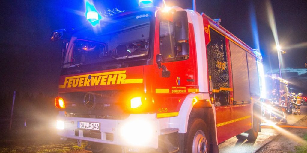 Incendio doloso al mercato di Natale in Baviera: autorità indagano