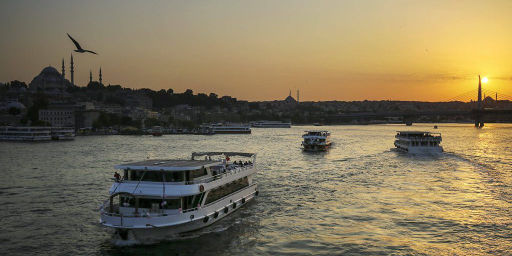 Hotel in Turchia chiuso dopo morte di turisti tedeschi: sospetta infestazione di cimici da letto