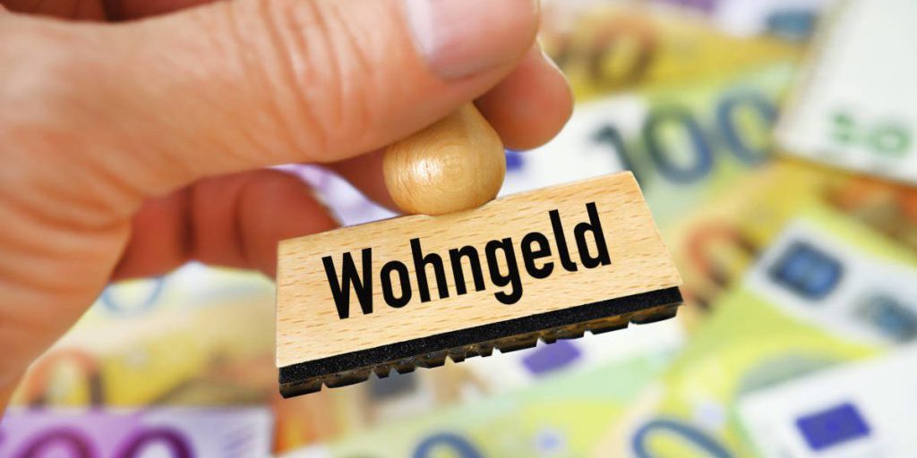 50enne scoperto a ricevere sussidi studenteschi per quasi 30 anni: causa in tribunale