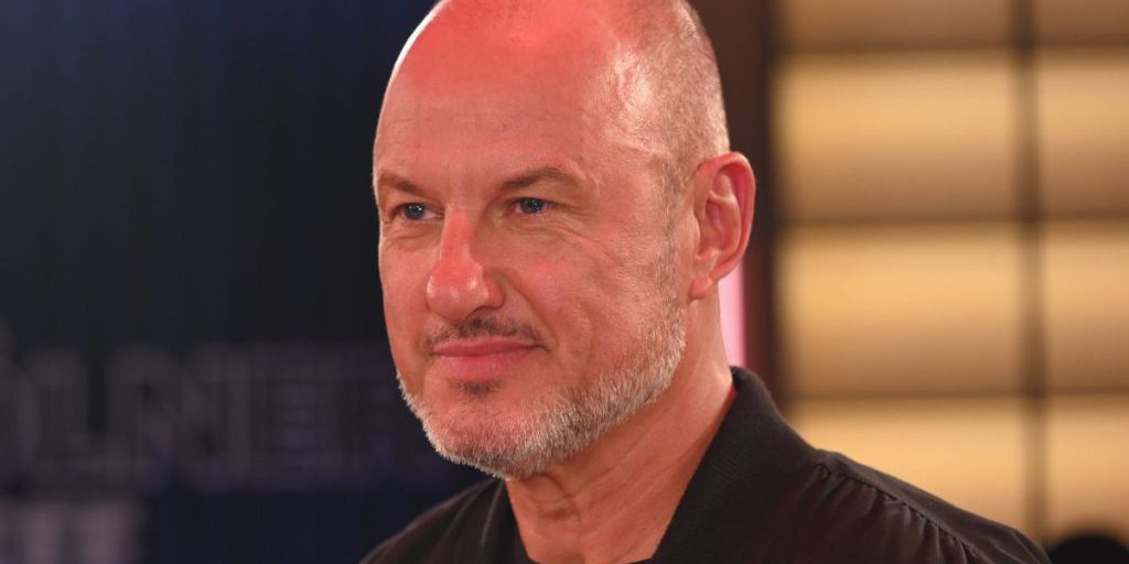 Frank Rosin cade durante girata su nave da guerra, ha avuto difficoltà respiratorie