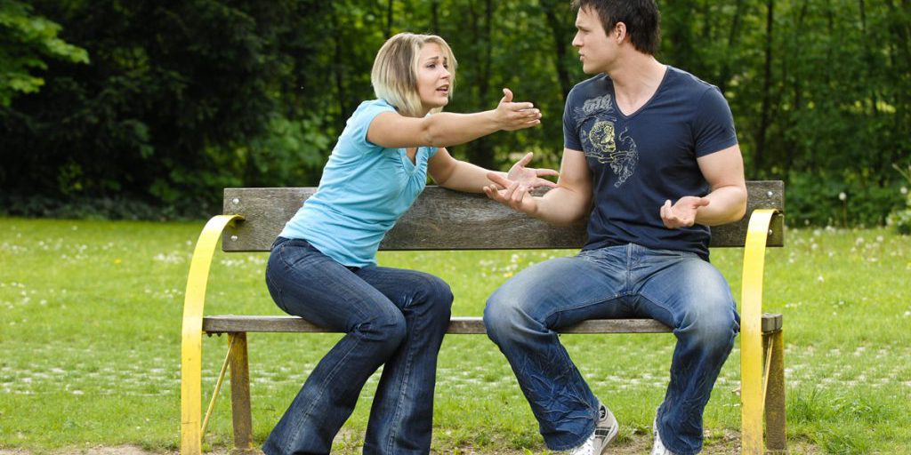 Zweifel und Konflikte – diese Sternzeichen sollten jetzt an ihre Beziehungen denken