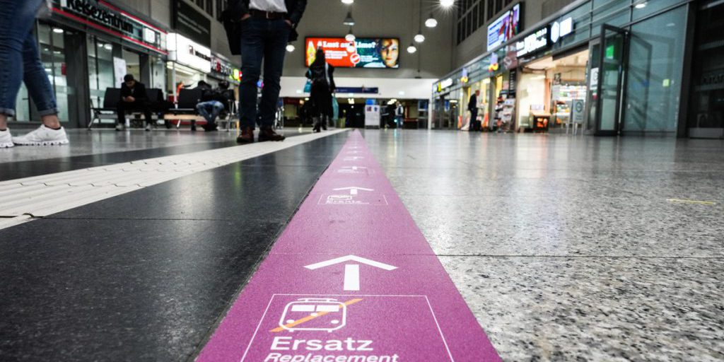 Duisburg: treni interrotti, pendolari in attesa di un mese di disagi