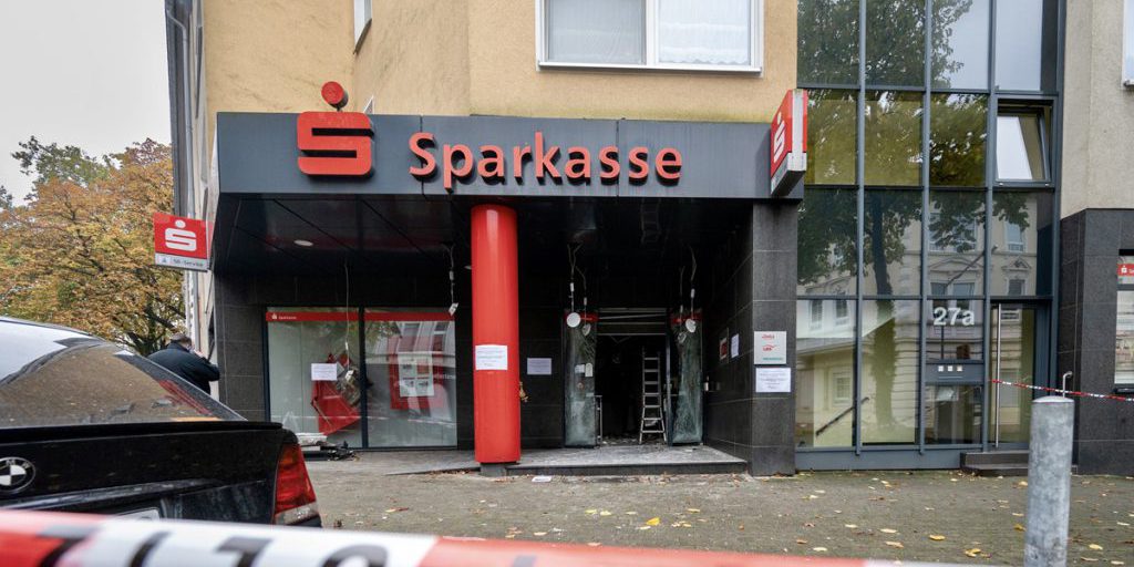 Clienti della Sparkasse a Gelsenkirchen intentano causa per furto di milioni di euro