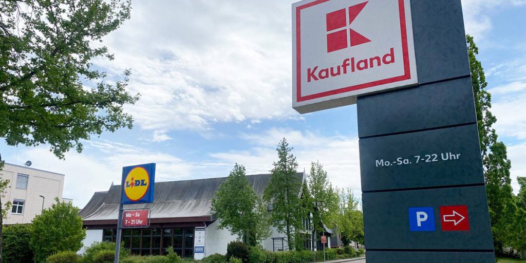 Kunden von Kaufland, Lidl und Co. trifft an der Kasse der Schlag – jetzt erfahren sie es