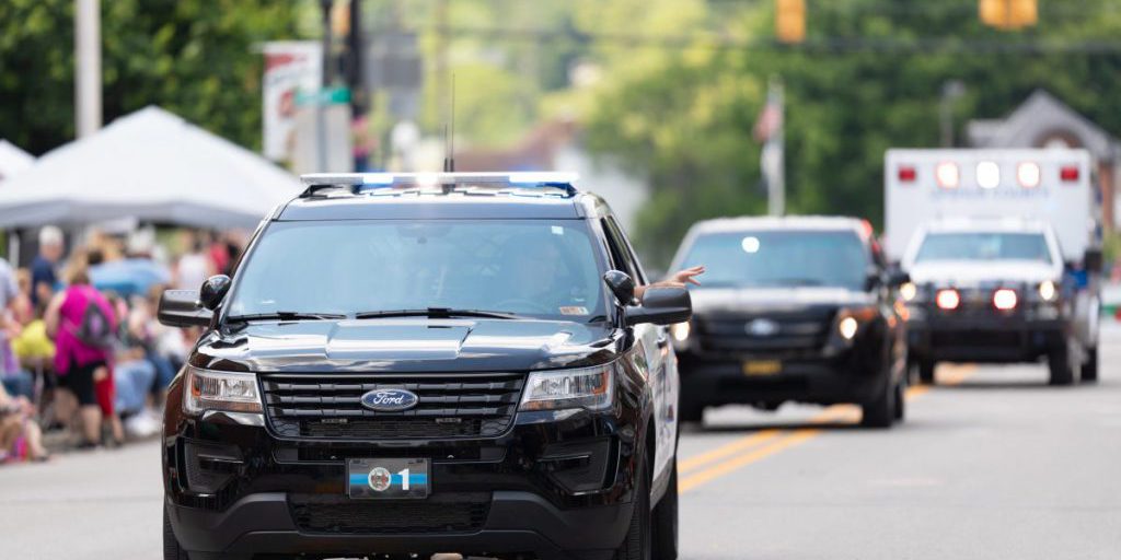 Negozio in Virginia danneggiato: l’autore del danno ancora presente, sorpresa del pubblico