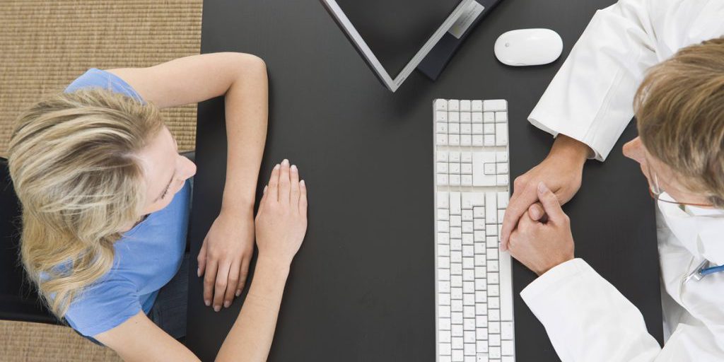 Terapeuta condannato per comportamento inappropriato: le conseguenze di un atto inaccettabile nella professione sanitaria