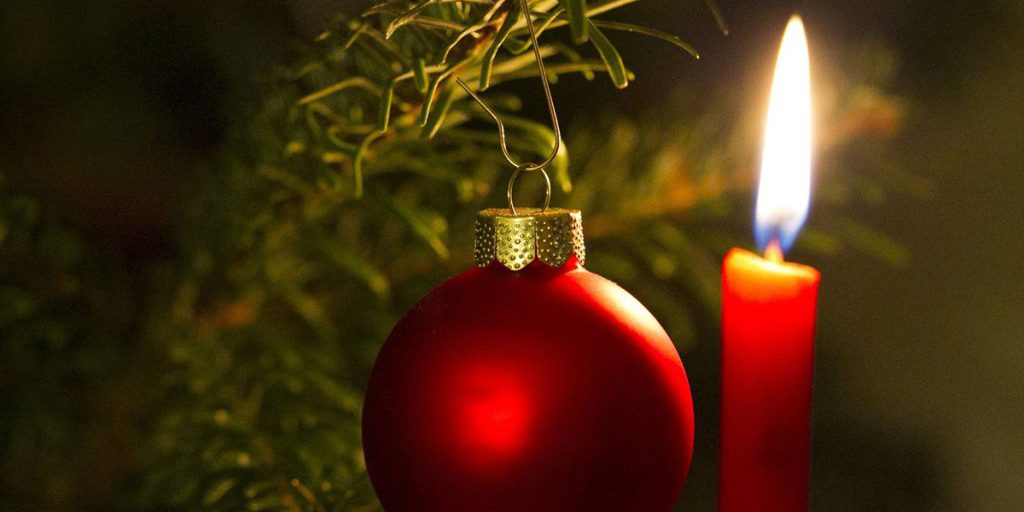 Un ragazzo di 11 anni trova un piccolo miracolo di Natale dopo la morte della madre