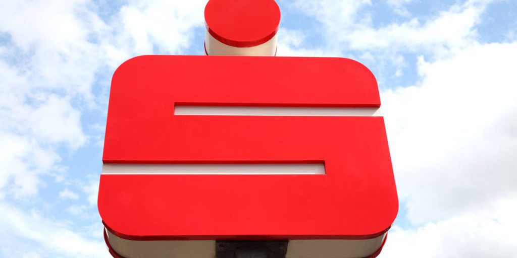 Sparkasse, ING &amp; Co. sehen, wie viel Geld du hast – ab DIESEM Kontostand giltst du für sie als „reich“