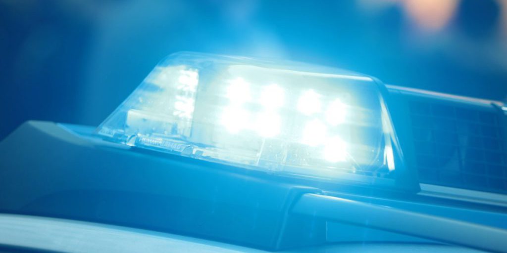 Incidente mortale su A61 vicino a Bergheim: 24enne motociclista ucciso, strada verso Koblenz chiusa