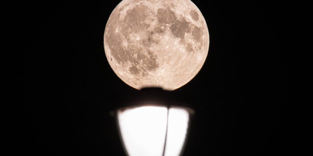 Supervollmond del Toro: come questo evento astronomico influenzerà due segni zodiacali