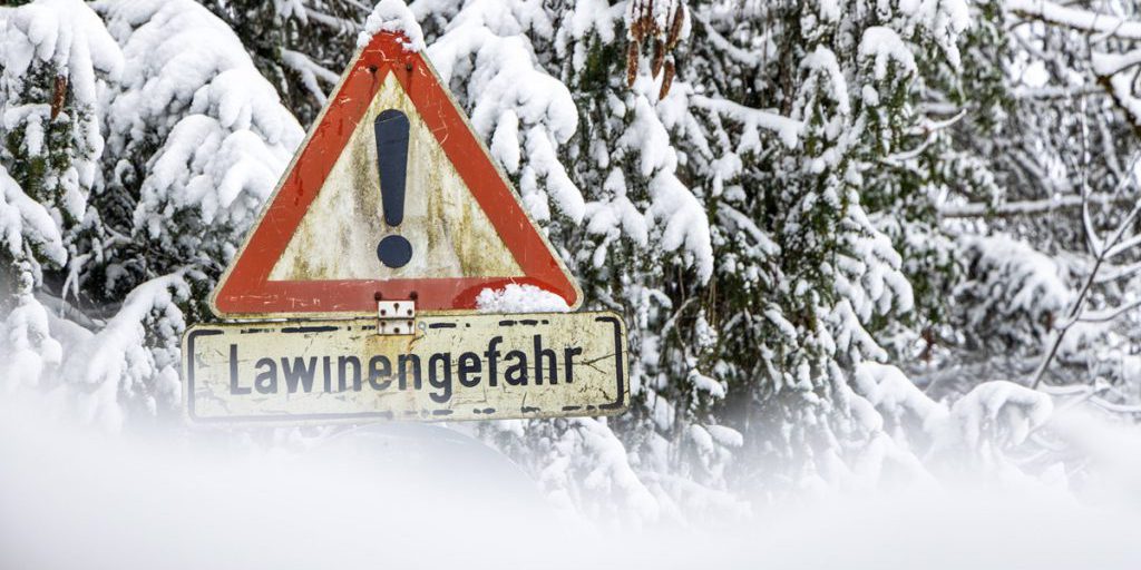 Valanga nell'Himalaya: un cittadino tedesco perde la vita, preoccupazioni per la sicurezza degli alpinisti