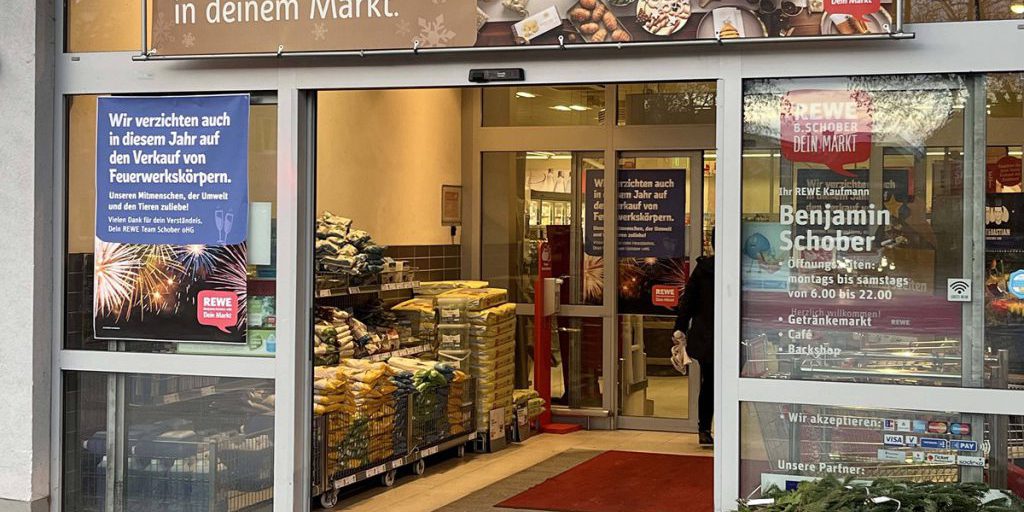 Rewe rifiuta di vendere fuochi d'artificio e riceve lodi