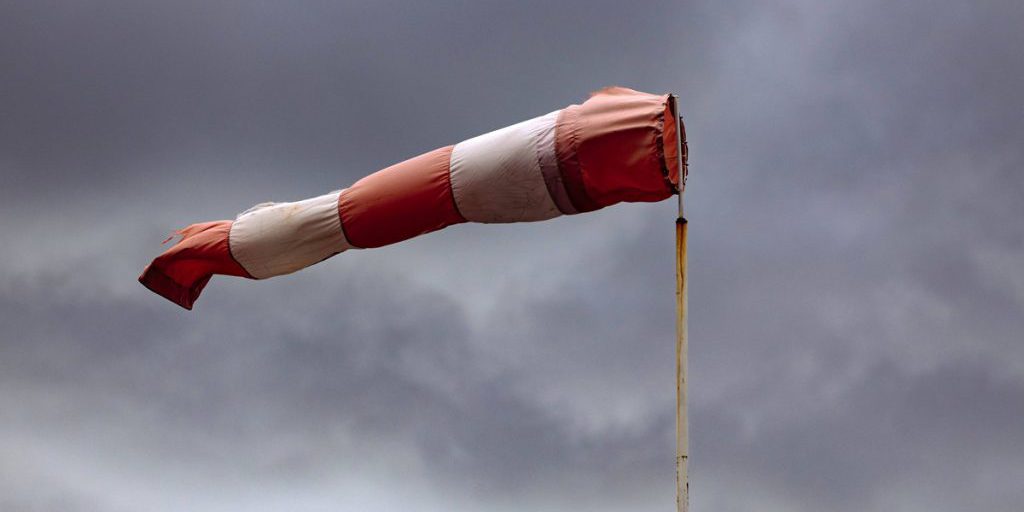 Vento forte in NRW: sistema di bassa pressione si sposta da ovest a est