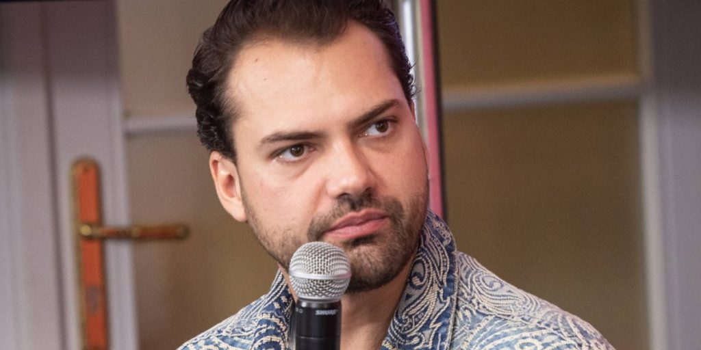 Jimi Blue Ochsenknecht cambia i piani di Natale per trascorrere le festività con la figlia in Germania