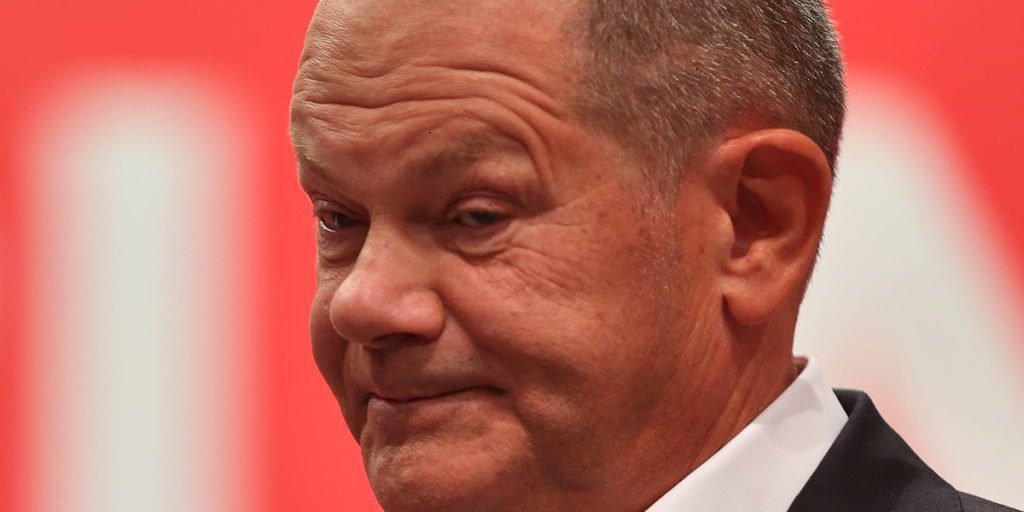 Caso Scholz: i contribuenti tedeschi ancora a carico per l'appartamento vuoto dell'ex cancelliere