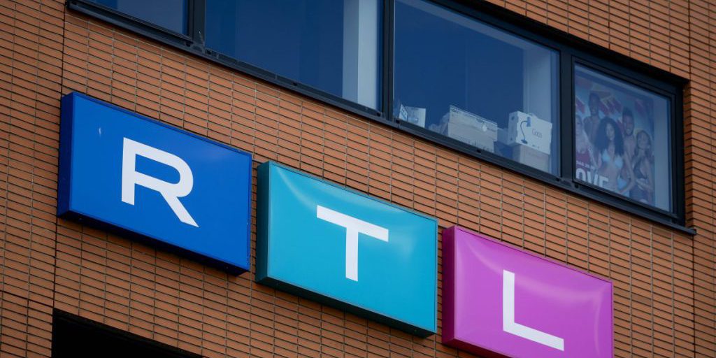 RTL taglia personale e interrompe programmi di celebrità