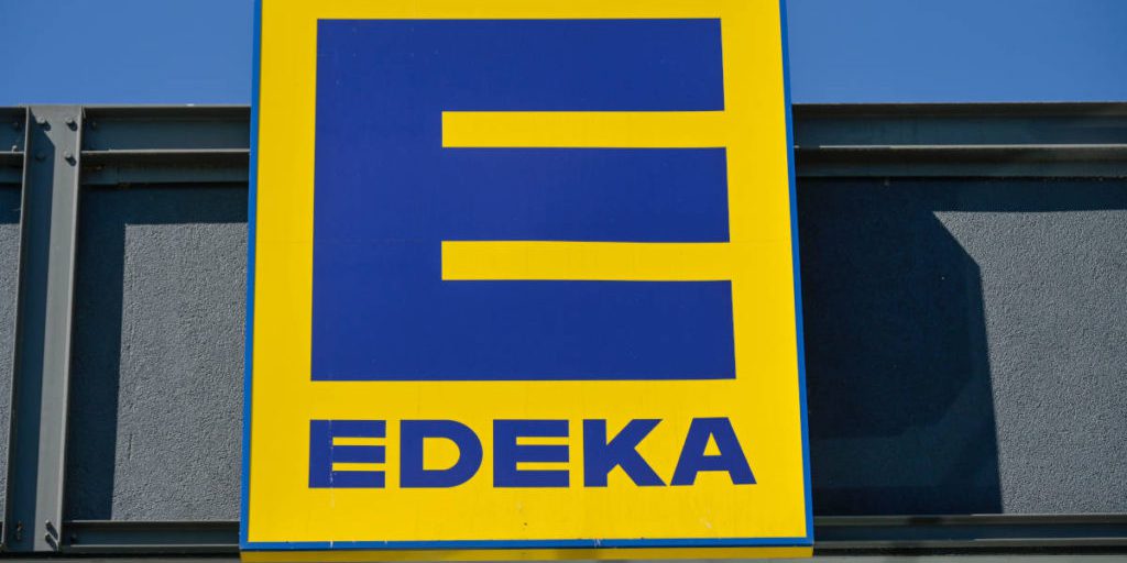 Un americano sorpreso dalle casse Self‑Checkout di Edeka in Germania