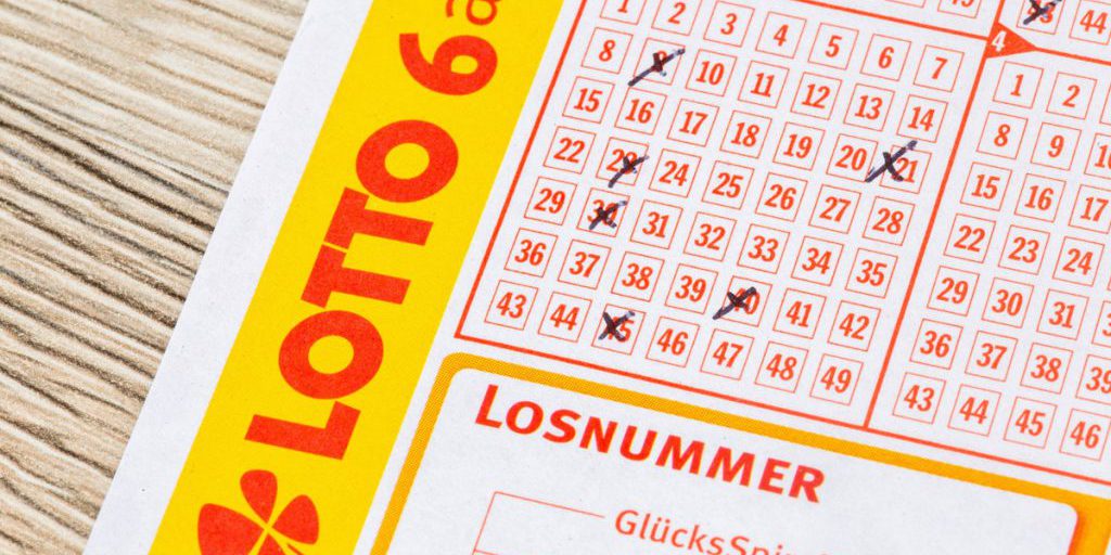 Uomo britannico vince 120 milioni di euro ma deve rispettare un impegno prima di condividerlo