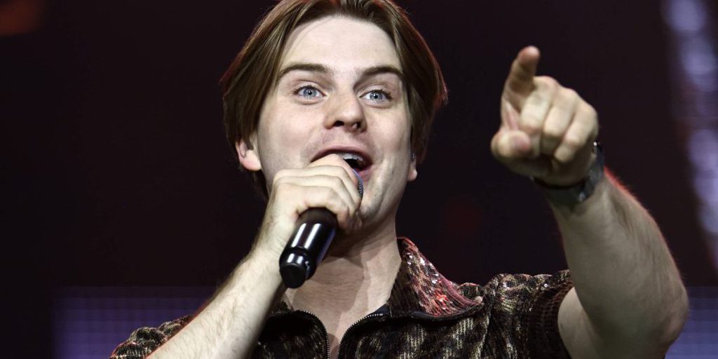 Allarme all'aeroporto: polizia interviene per regalo ricevuto da Vincent Gross