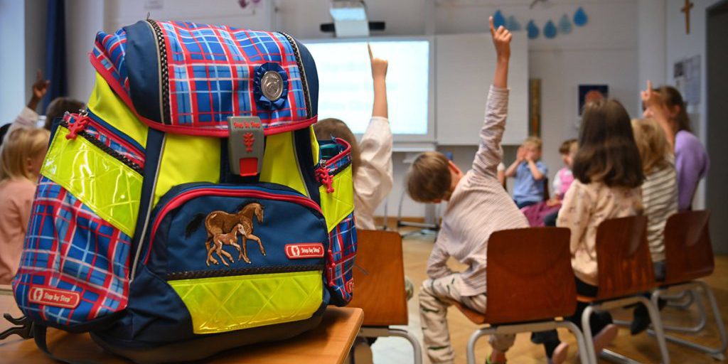 Declino dell'Istruzione: Una Crisi che Minaccia il Futuro delle Nuove Generazioni