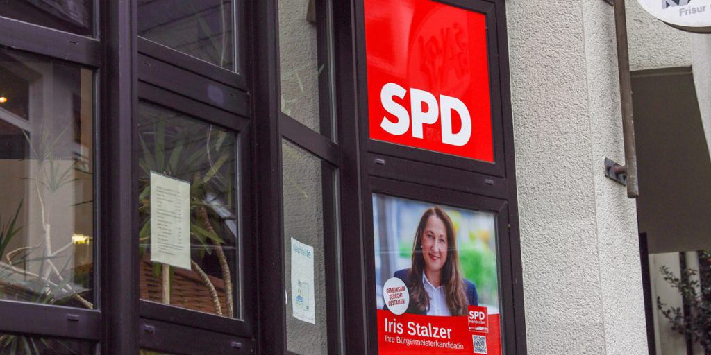 La Bürgermeisterin di Herdecke rompe il silenzio dopo l'attacco con un coltello: una nuova era di normalità e sicurezza per la comunità