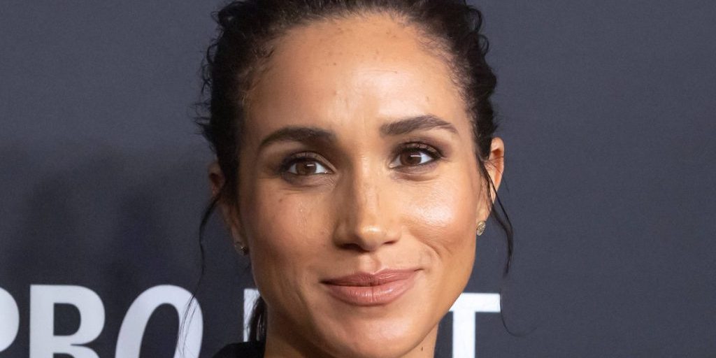 Meghan Markle Lancia un Messaggio Velato alla Famiglia Reale: Le Conseguenze della Sua Scelta di Parlare