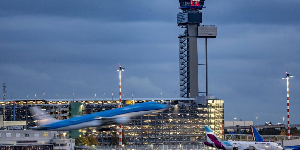 Traffico natalizio in NRW: Deutsche Bahn e aeroporti sotto pressione