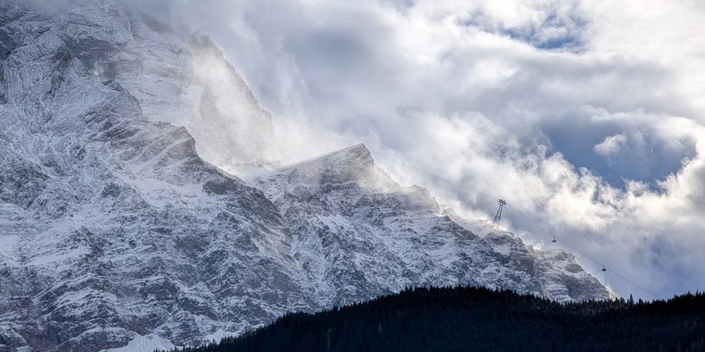 19enne muore in avalancha sulla Zugspitze, l'ultima montagna tedesca